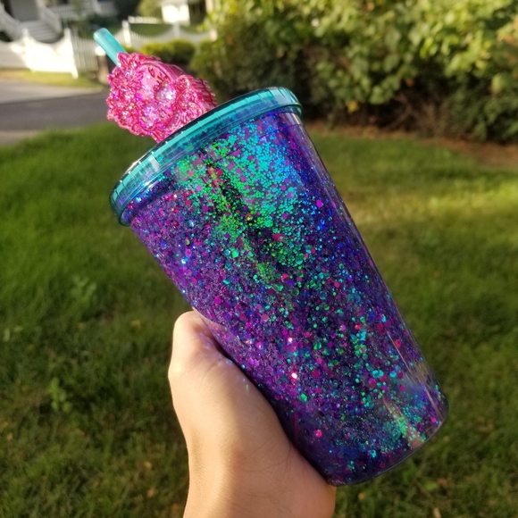 🆕️Custom, Mermaid Falling Glitter Tumbler - Picture 2 of 7